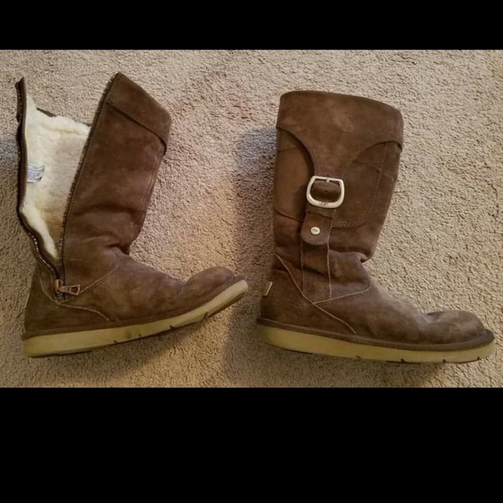 Ugg Womens boots size 7 brown